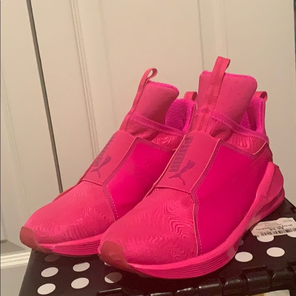 hot pink puma sneakers